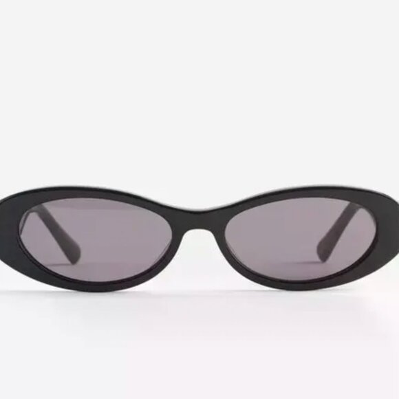 Madewell Accessories - Madewell Skinny Oval Sunglasses